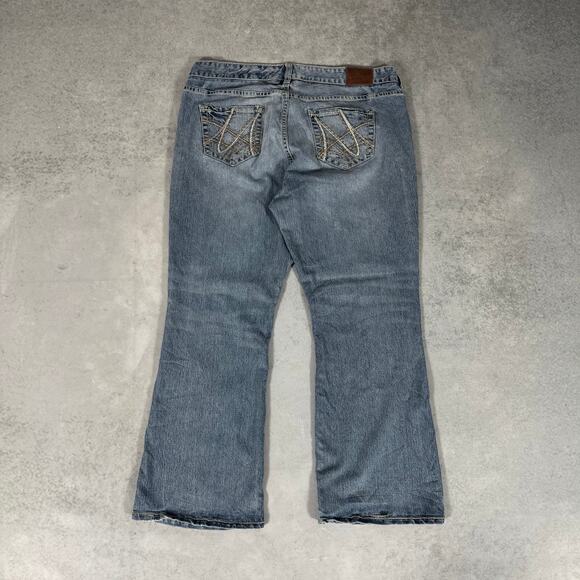 Maurices Blue Bootcut Jeans - Size: 18 Short - Picture 7 of 9